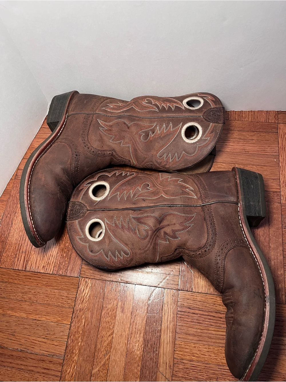 Ariat Heritage Roughstock Western Boot Women’s 8.5B - Picture 3 of 6